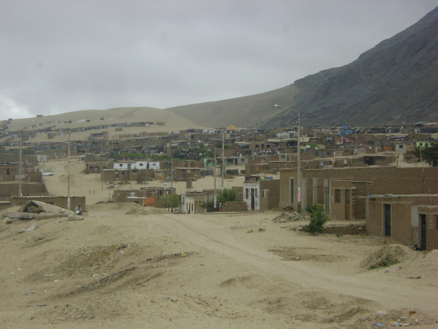 Adobe houses at the edge of La Esperanza.